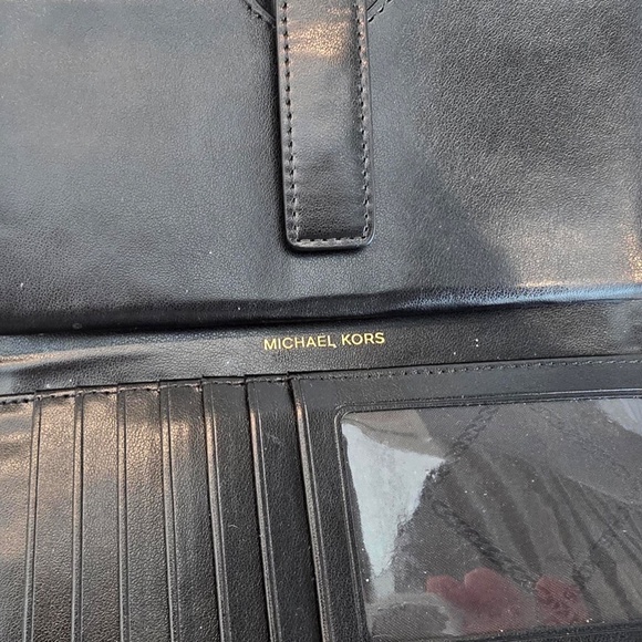 Michael Kors Women's Logo Stripe Continental Set Travel Double Top Zip Wallet - Picture 3 of 15